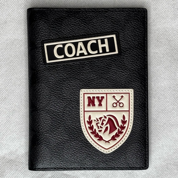 Coach Other - 💙NEW Coach Passport Case Travel Wallet Black Signature Canvas w/Patches CY902